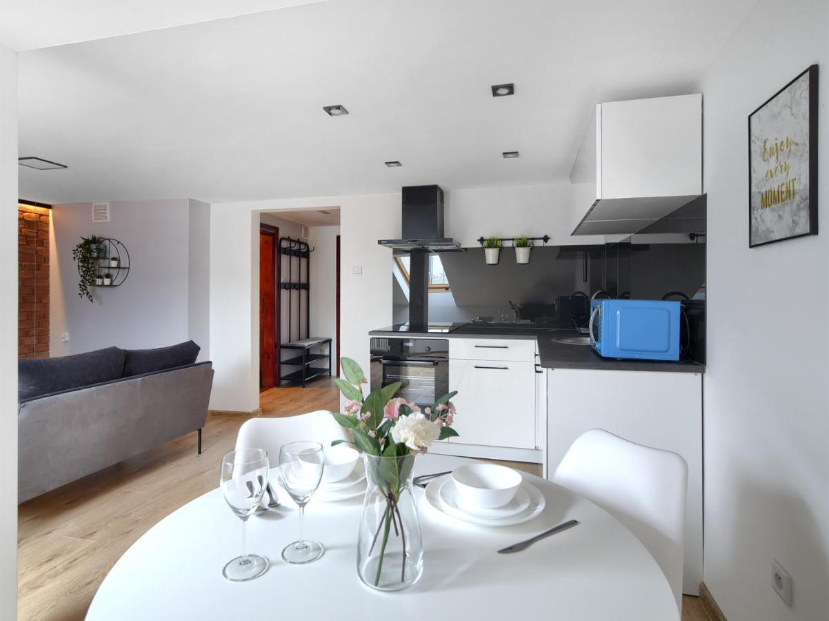Apartament IX Wiekow, Faktura Vat, Centrum Parking Very Good Location Two Bedrooms 50 M2 Кельце Екстер'єр фото